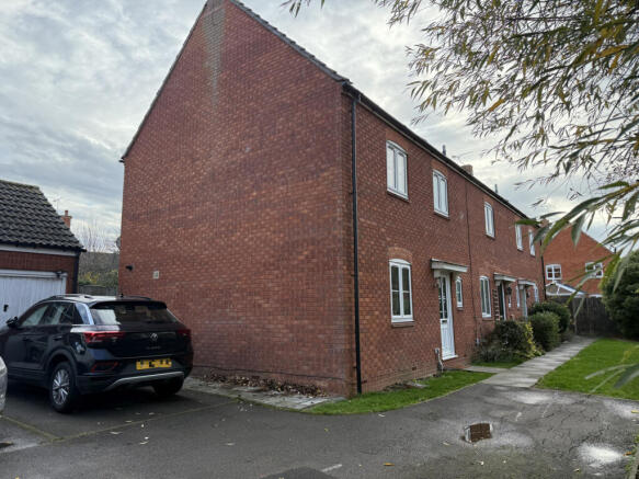 3 Bedroom End Terrace for Sale