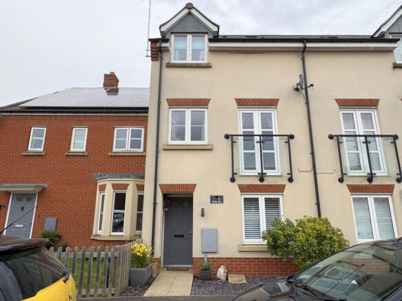 3 Bedroom Town House for Sale