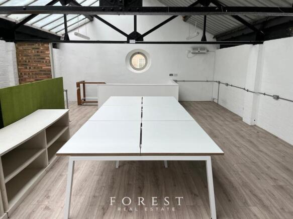 PHOTO20251030181030 4.jpg