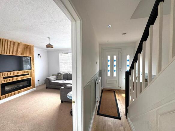 WhatsApp Image 2025-08-14 at 13.02.04_44719f59.jpg