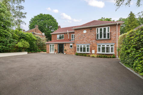 Pine Walk, Chilworth, Southampton, SO16