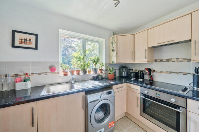 1312083-9-68518c3...