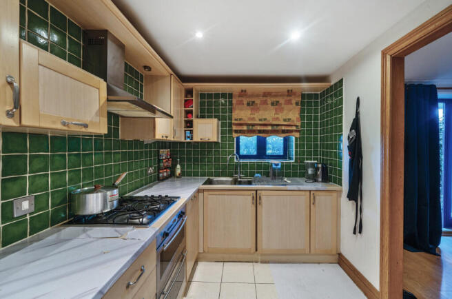 1316374-14-686679...