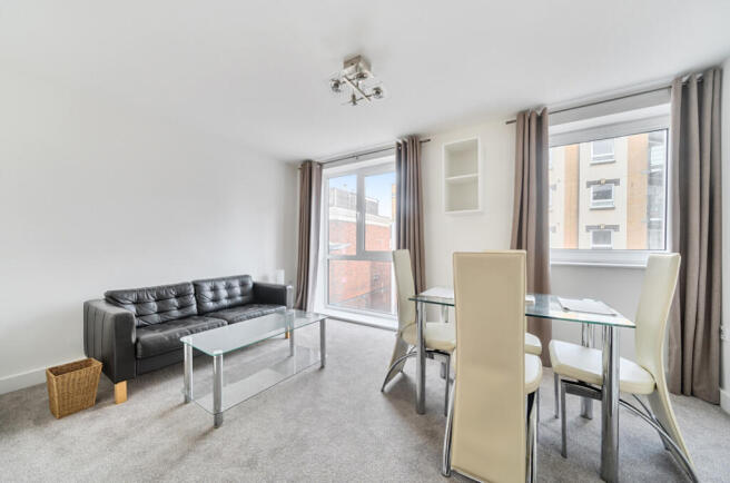 1328512-8-687e595...