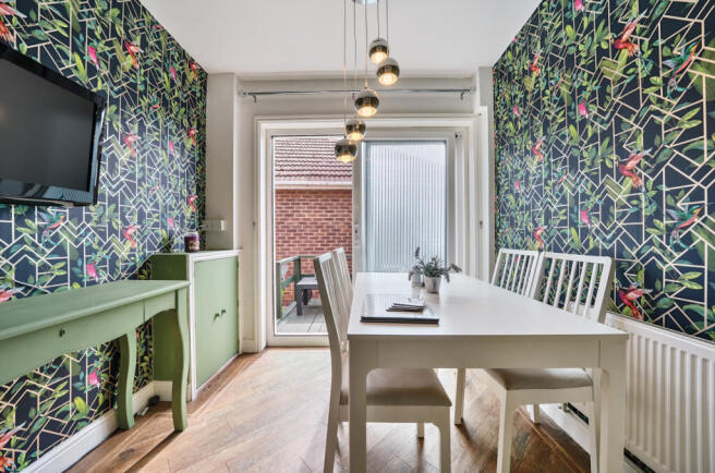 1327904-51-6877c4...