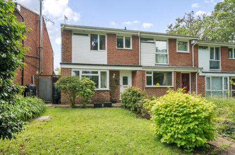 Oakwood Drive, Lordswood, Southampton, Hampshire, SO16