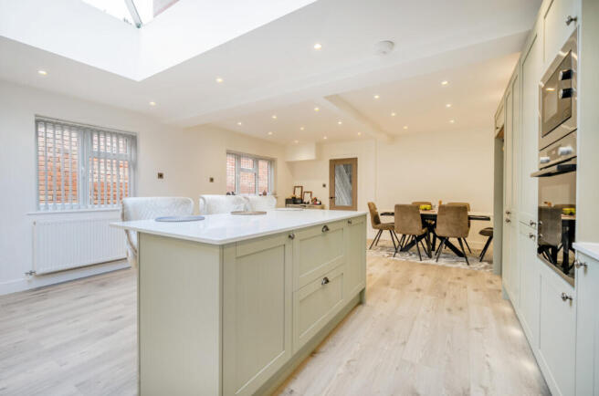 1365408-16-68e7ba...