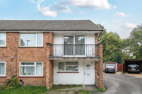 Courtland Gardens, Bassett, Southampton, Hampshire, SO16