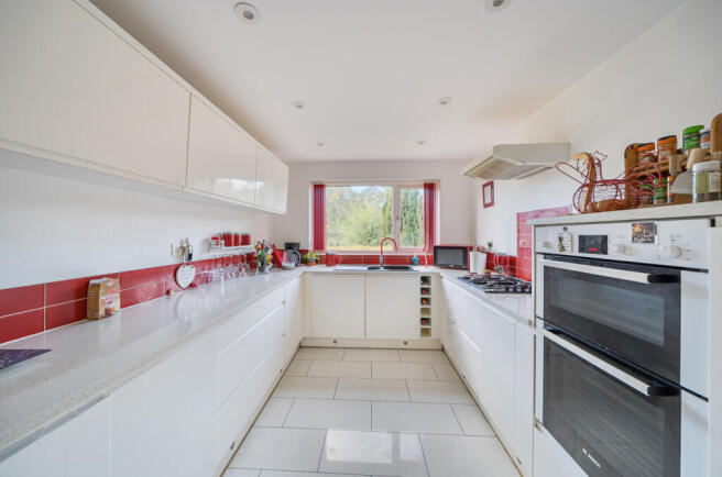 1372412-22-68ff96...