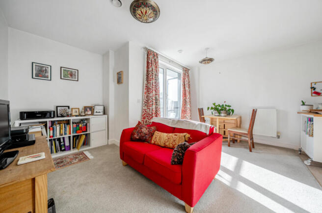 1372060-7-68fb874...