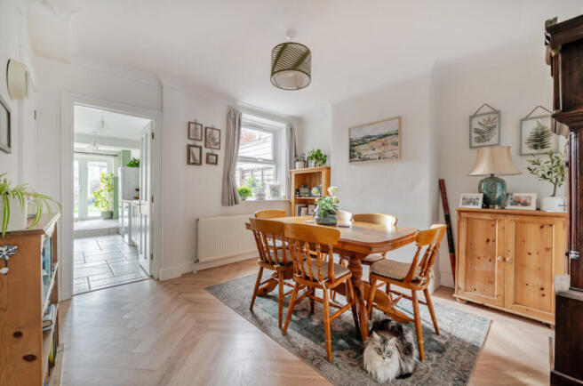 1374584-7-6903558...