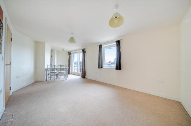 1404210-7-6972538...