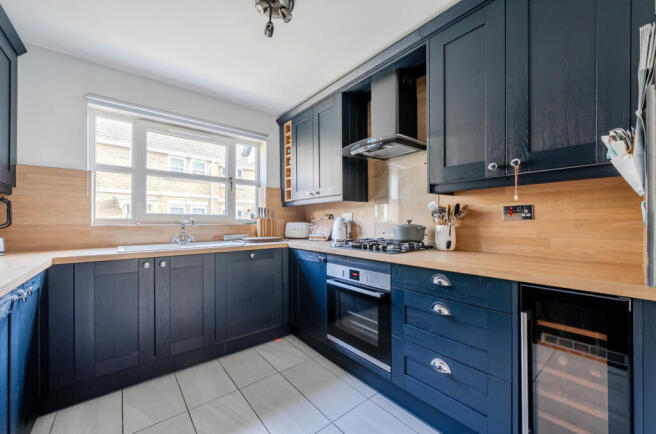 1383806-15-691ef2...