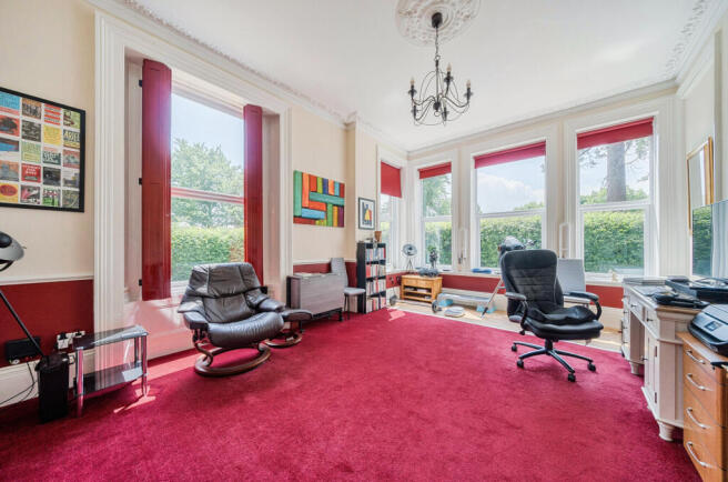 1296607-8-682f2e6...