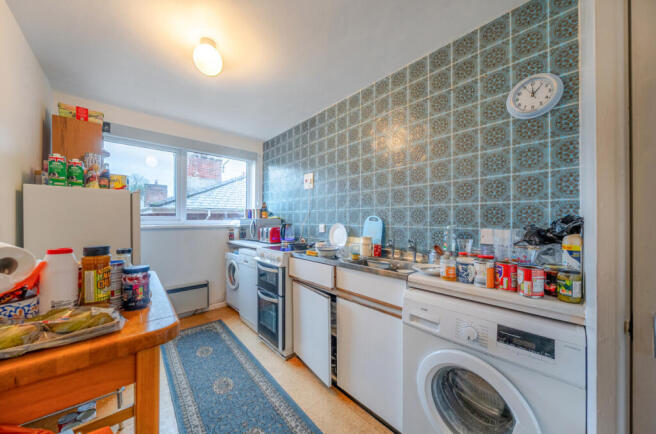 1382232-26-693818...