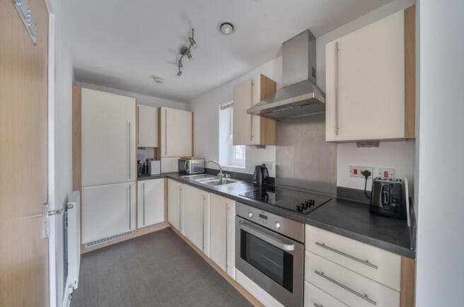 1401227-4-696f767...