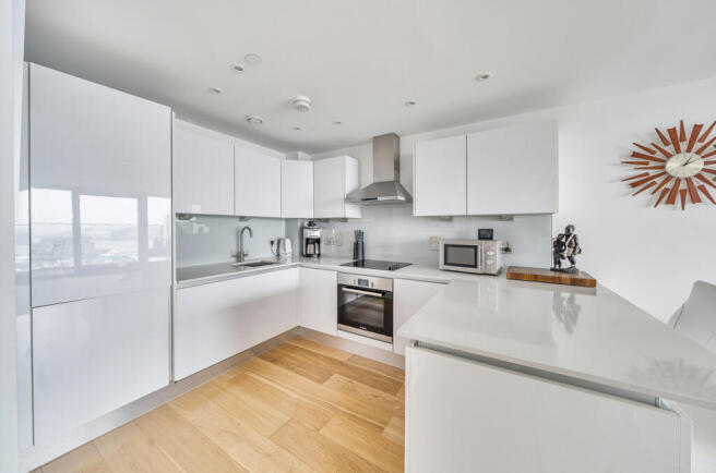 1405077-9-6977904...