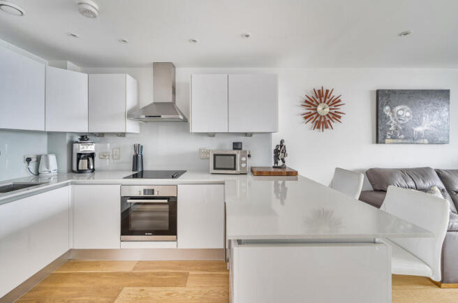 1405077-10-697790...