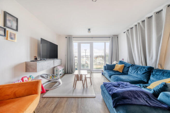 1402203-10-697b4a...