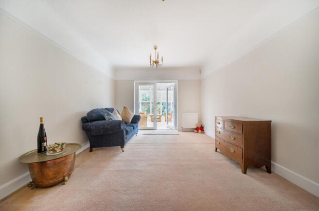 1377372-9-6913756...