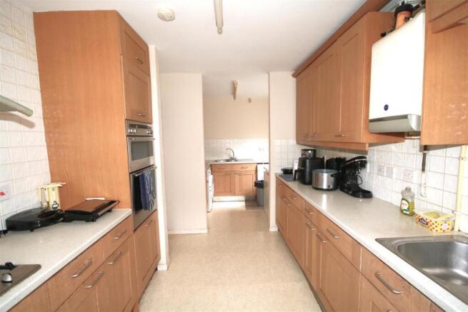 Kitchen b.JPG