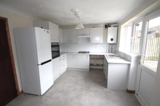 Kitchen a.JPG