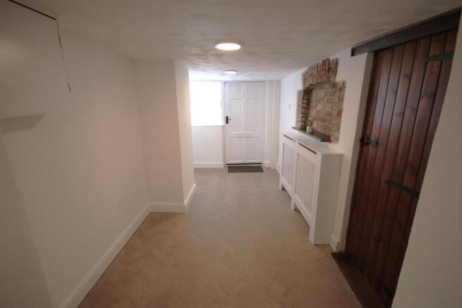 Entrance Hall a.JPG