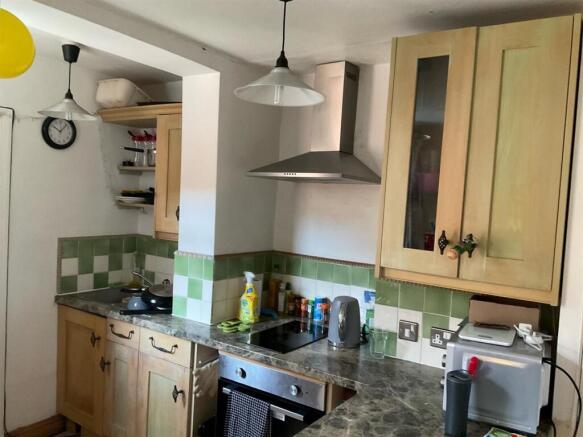Kitchen (a).jpg