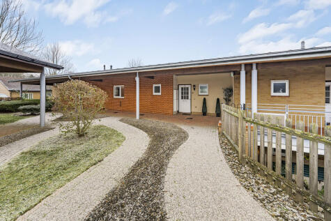 Patrons Way West, Denham Garden Village