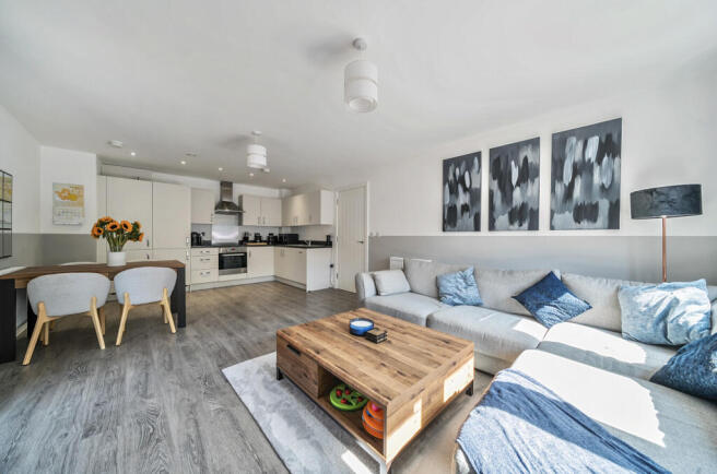 1320804-11-6867f6...