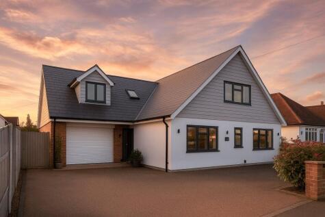 Lingwood Avenue, Christchurch, Dorset, BH23