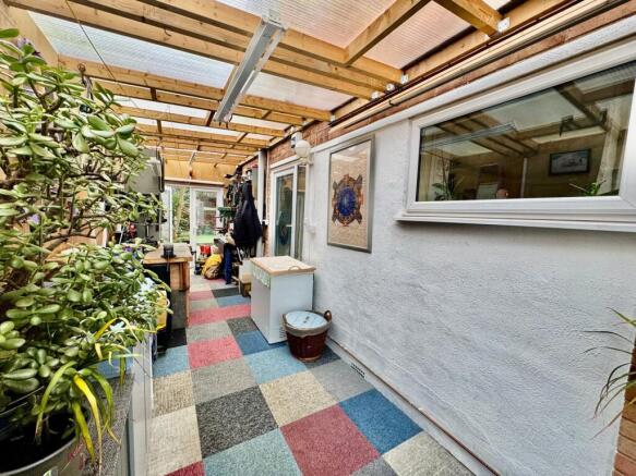 Entrance Lobby/ Workshop 