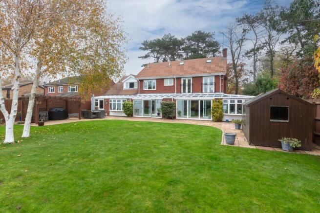 Garden & Property 