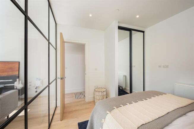 Show flat 3_HR-007.jpg