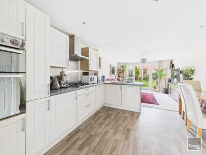 Poethlyn Drive, Queens Hill