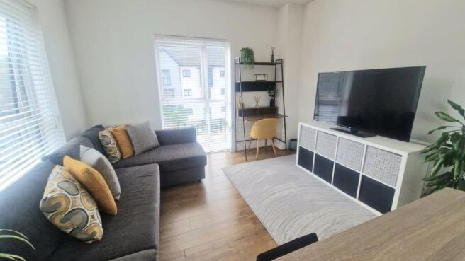 Lounge/Kitchen