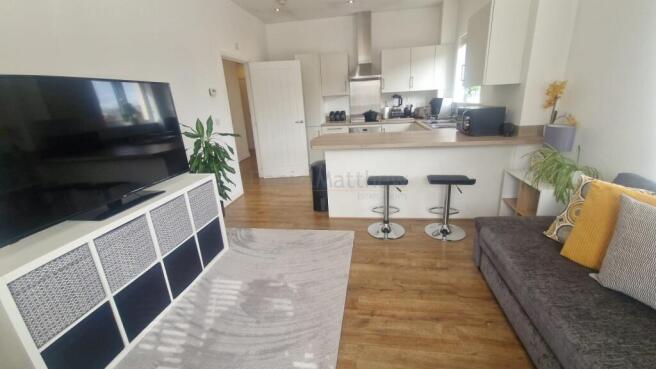Lounge/Kitchen