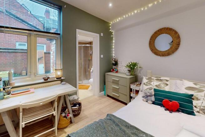 Student Digs - Shaft