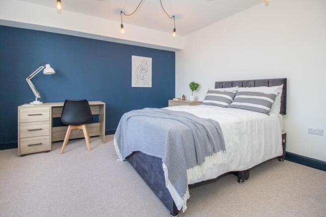 Student Digs - Queen