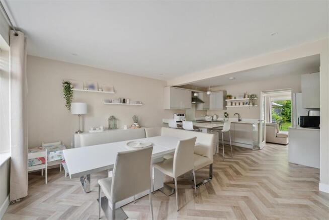 Kitchen/Dining Room