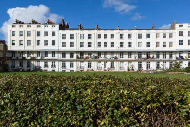 Royal-Crescent-28-1-.jpg