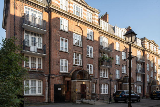 265564 - Peabody Estate, Camberwell Green SE5 -...