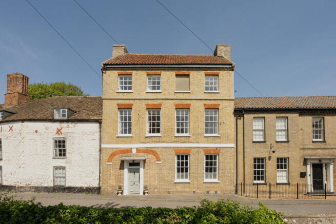 283241 - All Saints House, High Street, Stoke F...