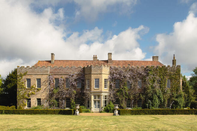 Narborough Hall II_03.jpg