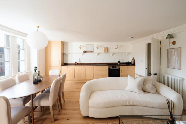 324399 - MP06854.jpg