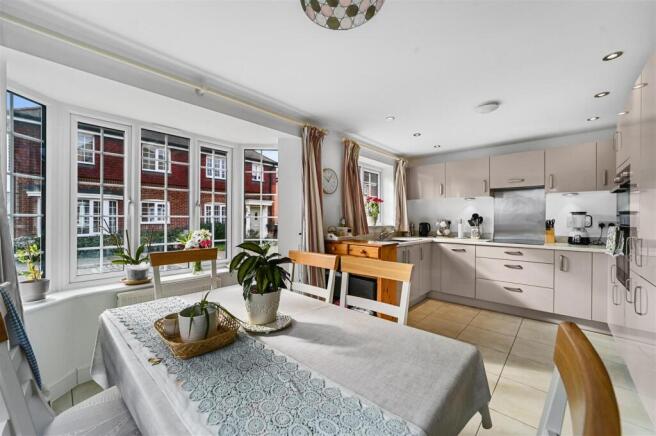 Kitchen/Dining