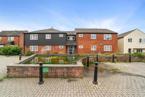 Colchester Road, Lawford