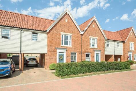 Somerset Gardens, Lawford Green