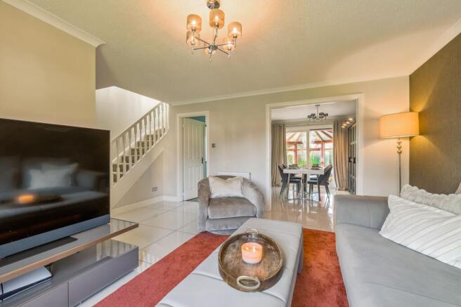 Lounge/ Dining Room