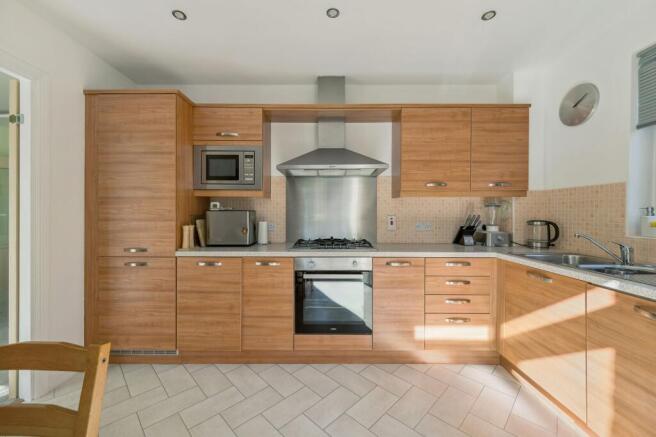 Kitchen / Dining Area